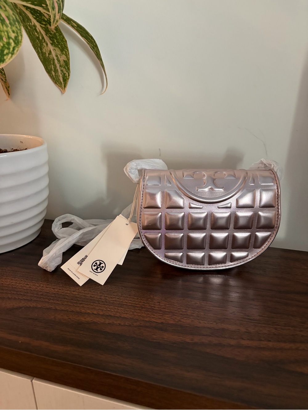Tory Burch Metallic Quilted Half-Moon Crossbody Wallet in Rose Gold